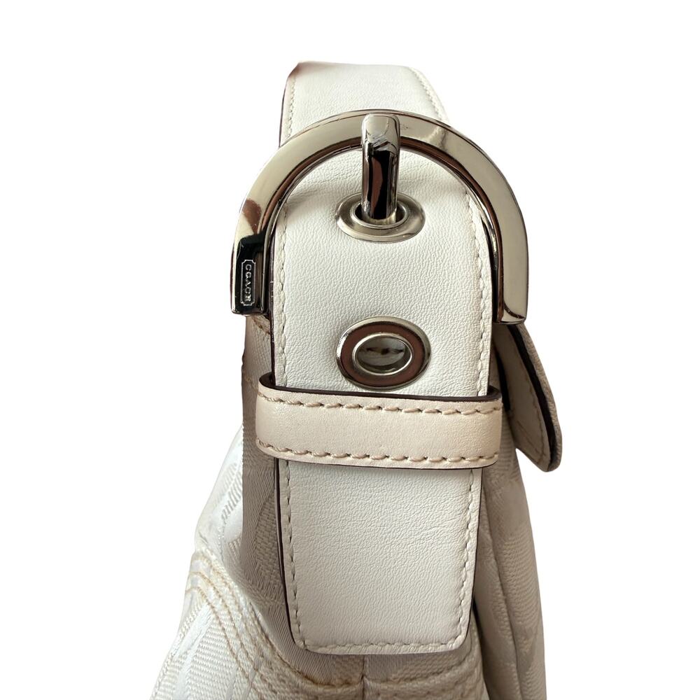Vintage COACH Soho 6314 White Signature Jacquard Leather Braid Buckle Y2K Flap - Picture 11 of 16